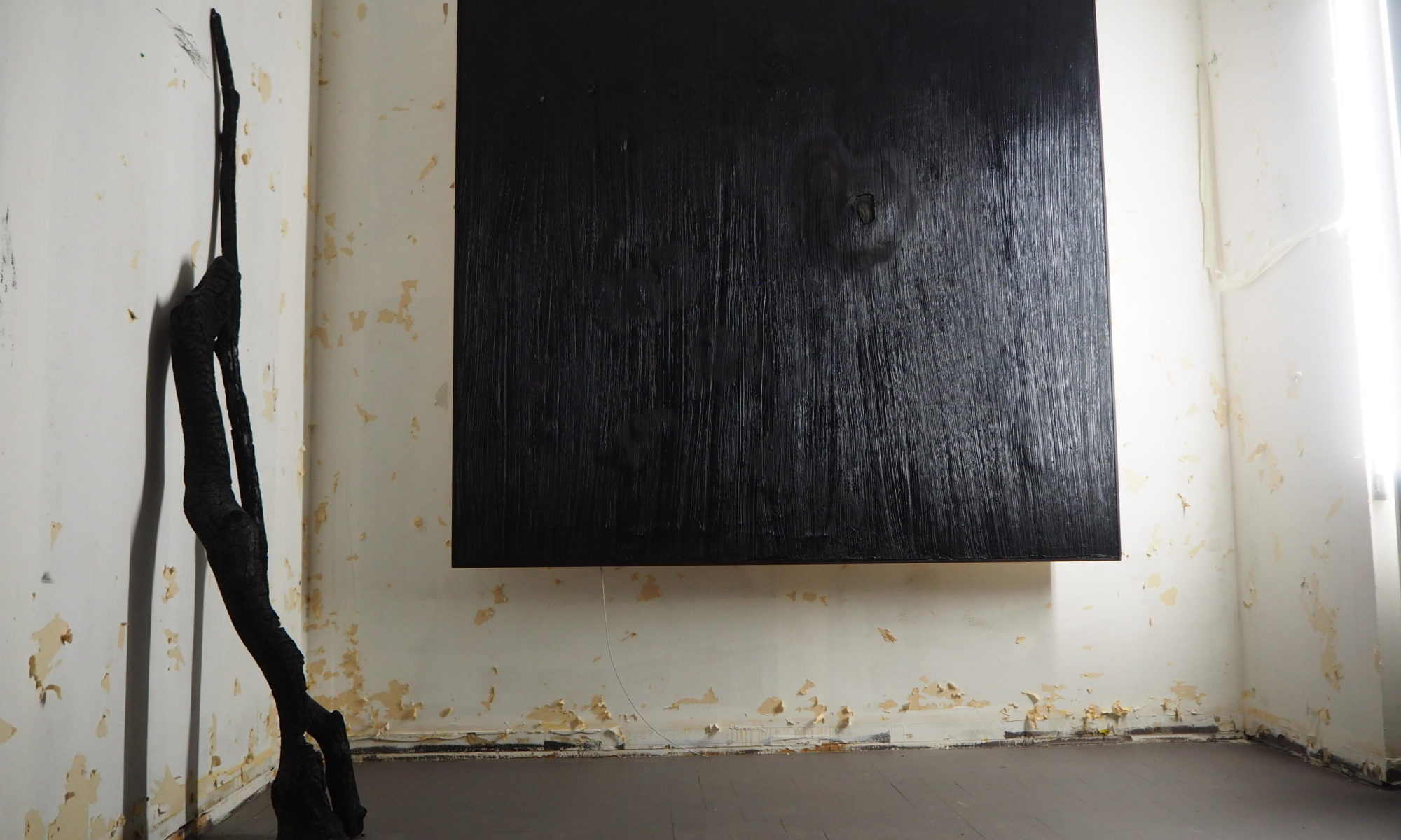 Goudron et sculptures Bois brûlé-1d010c71